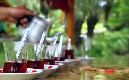 Çok Çay İçmenin Zararları Nelerdir?